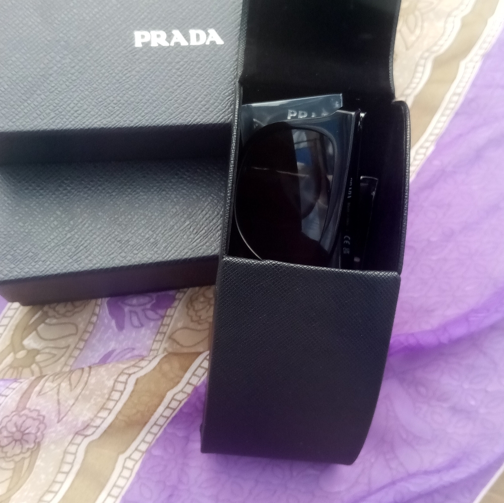Brand New never warn Prada shades - Picture 3 of 5